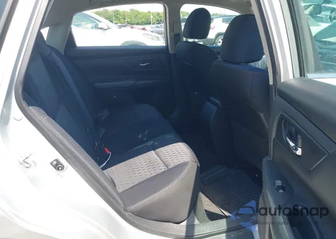 2017 Nissan Altima 2.5/2.5 S/2.5 Sl/2.5 Sr/2.5 Sv z USA, uszkodzony, nr VIN 1N4AL3AP8HC115437